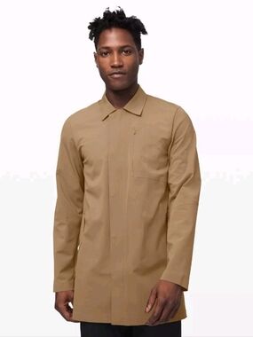 Lululemon Men’s Khaki Drivers Coat Water Repellent Outdoor size L